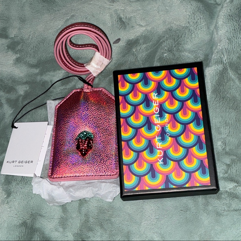 Kurt Geiger Strawberry Card Holder Crossbody Iridescent Pink NWT - Picture 3 of 5